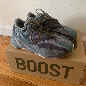 Yeezy Boost 700 ‘Teal Blue’